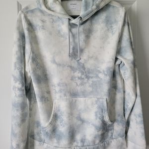 Mens long sleeve pullover hoodie